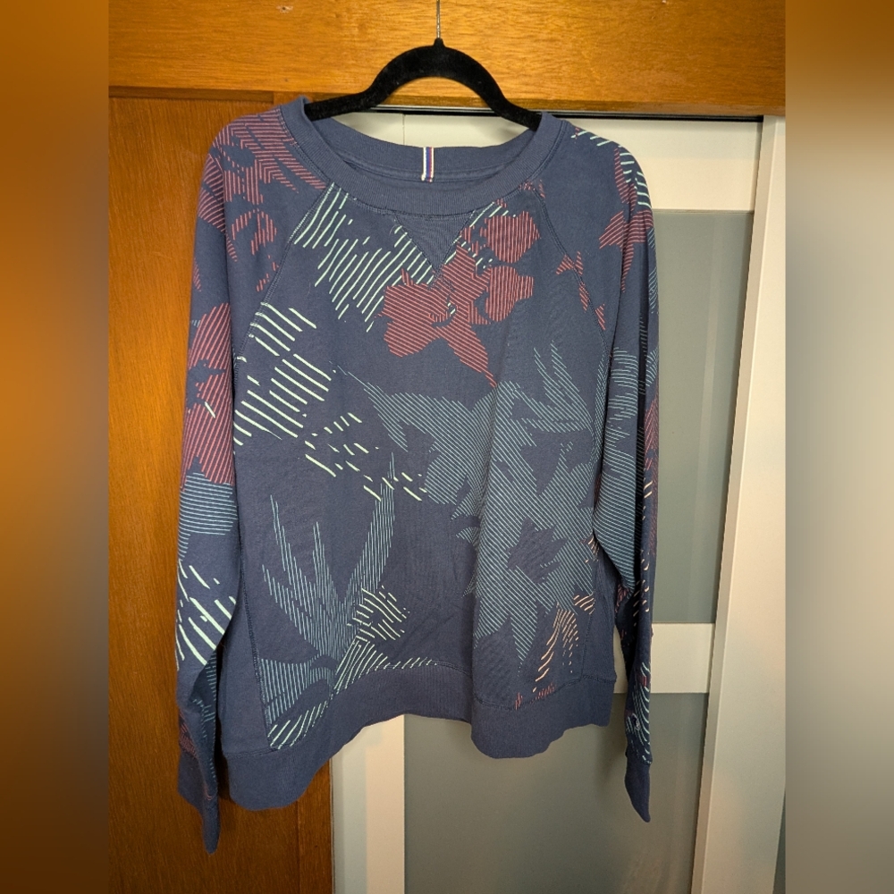 Champion Blue flower Women's Sweater